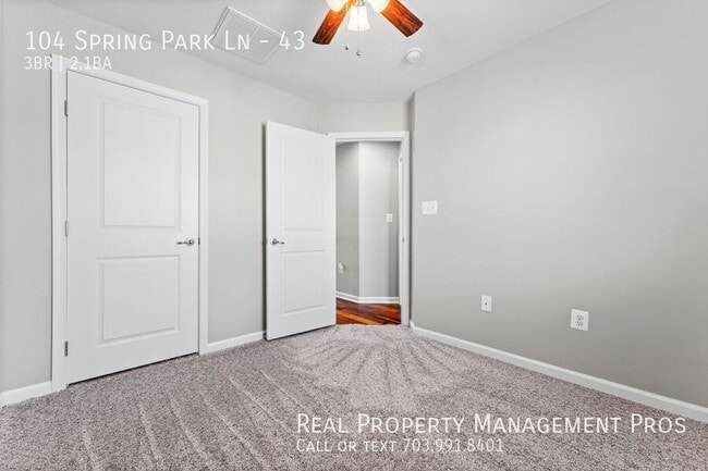 Building Photo - 104 Spring Park Ln