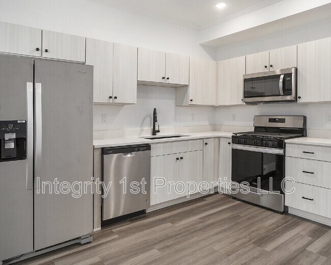 Building Photo - 5922 NW 88th St