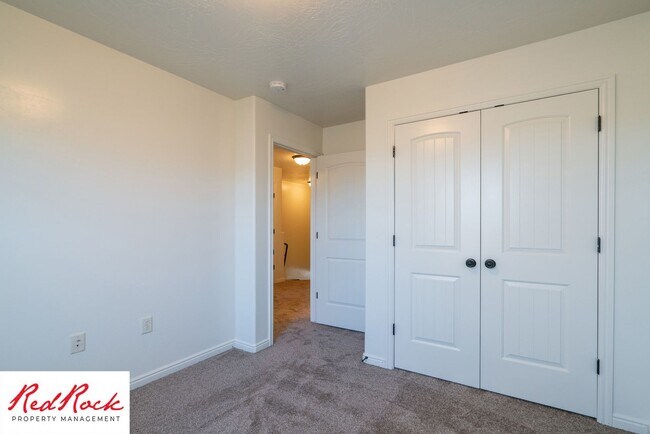 Building Photo - 2075 S Sir Monte Dr