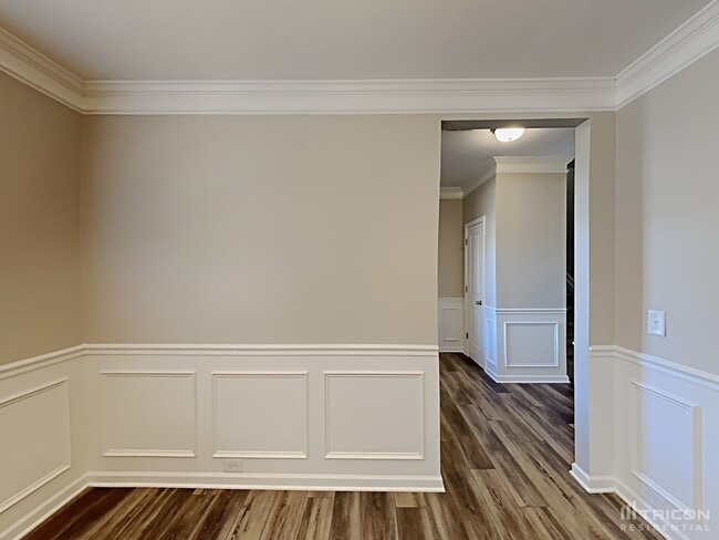 Building Photo - 152 Kingston Dr