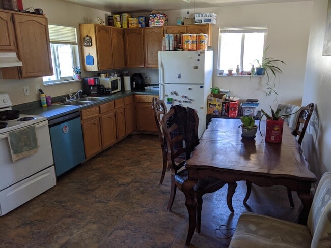 Building Photo - 7845 2nd St