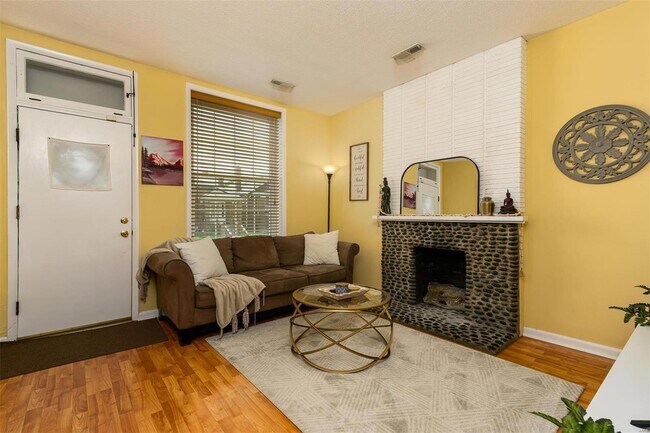 Building Photo - 4427 Neosho St