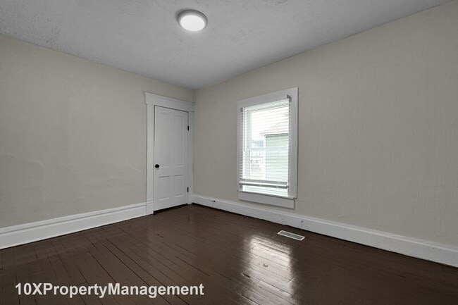 Building Photo - 362 N Garfield Ave