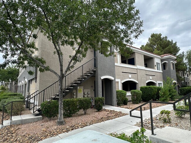 Primary Photo - BEAUTIFUL 3BD/2BATH CONDO!