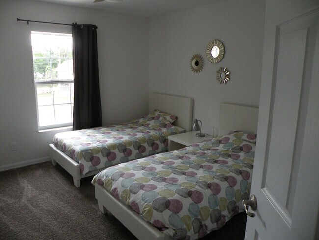 Building Photo - 10220 W Waterlander Lp