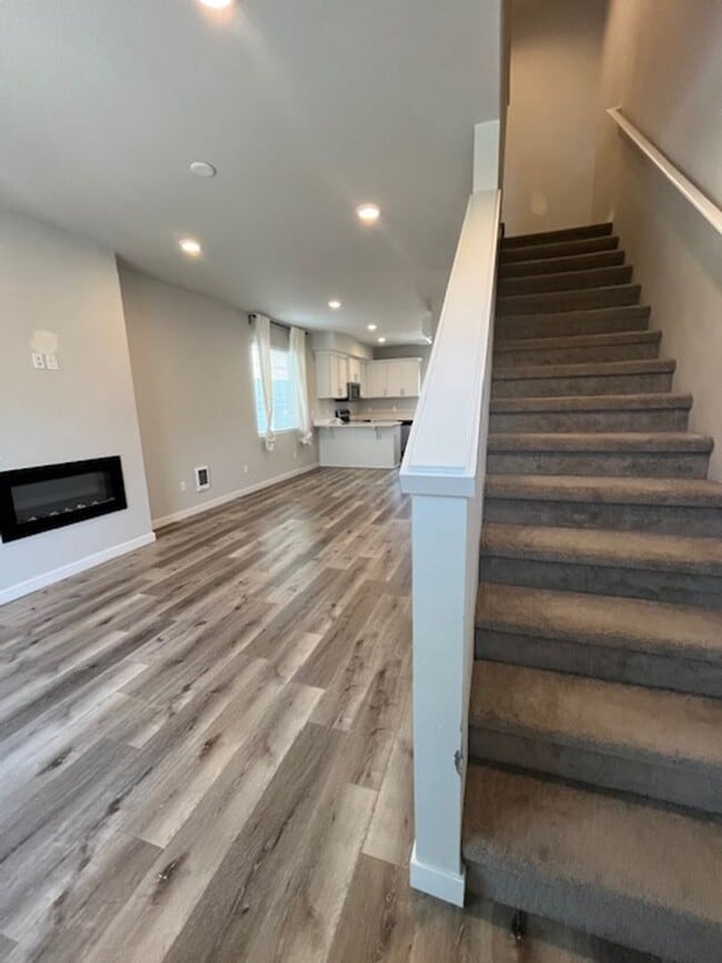 Building Photo - 2 Bedroom 2.5 Bath Home Newberg OR 97132