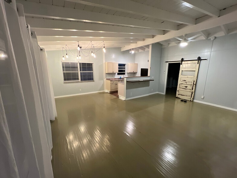 View Of Great Room from SW corner - 500 Silver Beach Ave