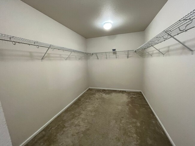 Building Photo - 1845 Tinker Dr