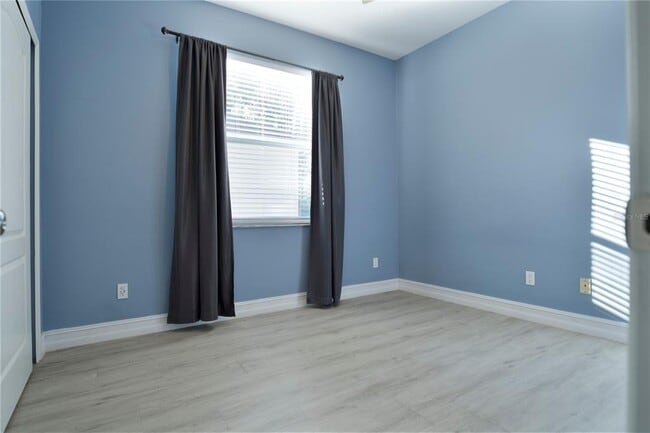 Building Photo - 2560 Tall Maple Loop