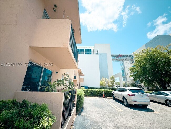 Building Photo - 1235 NW 6th St