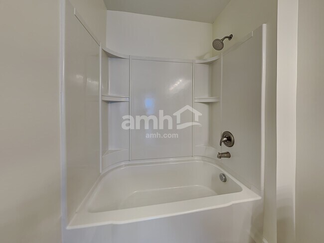 Building Photo - 67 Hogan Dr