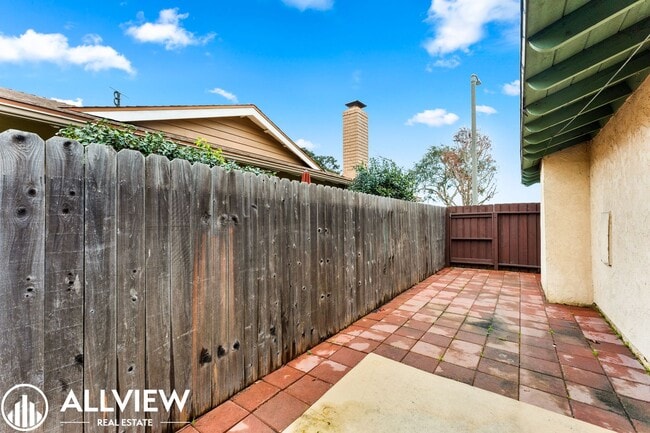 Building Photo - 16651 Tunstall Ln