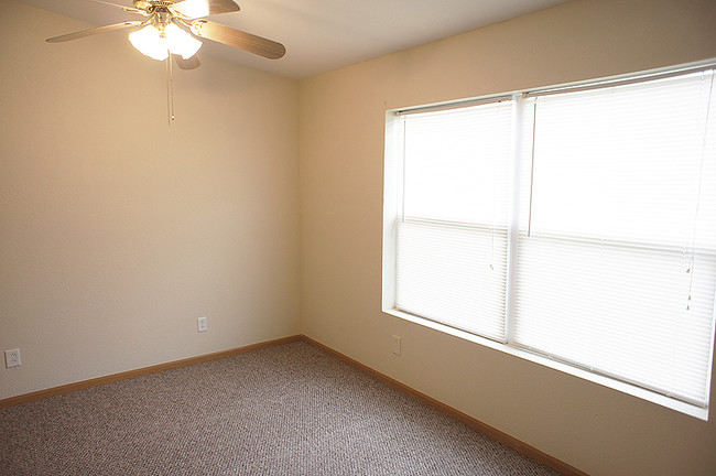 Bedroom - 2301 S Joplin St