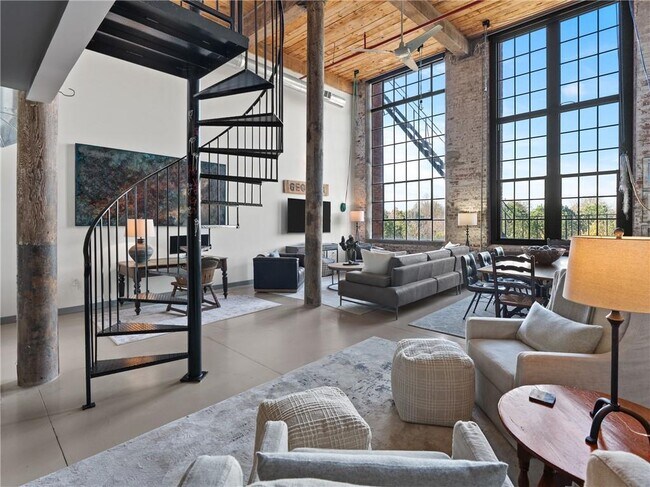 Building Photo - 170 Boulevard NE