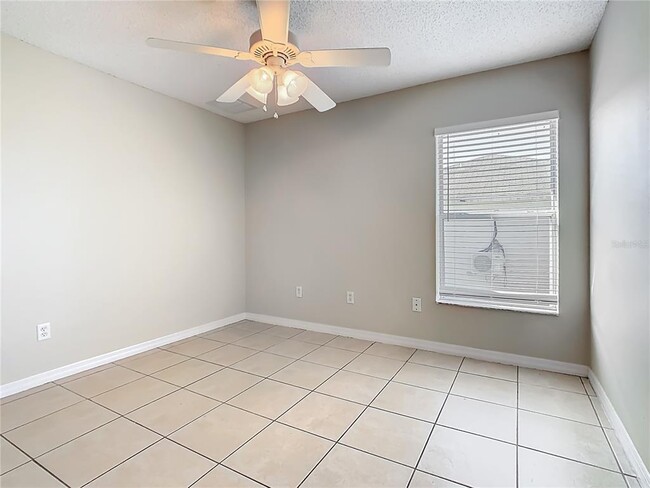 Building Photo - 313 Drum Ln