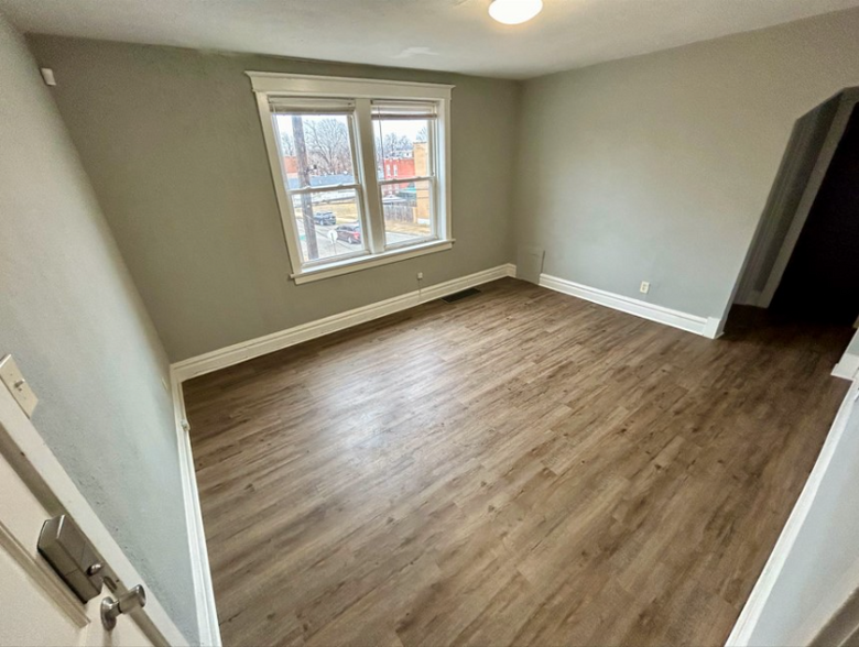 Building Photo - 2900-2906 Pestalozzi St