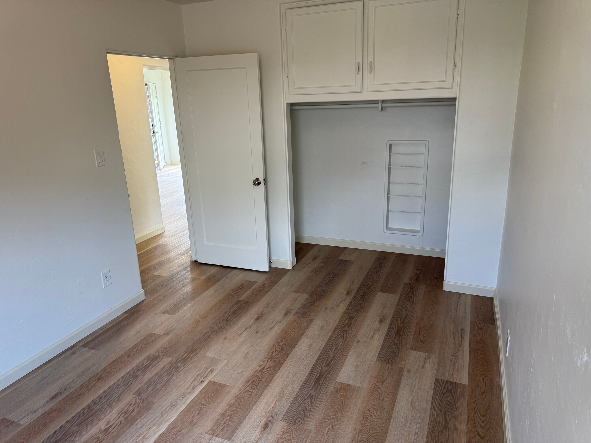 Building Photo - 1246 Pacific Beach Dr