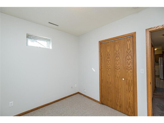 Building Photo - 117 21st St SE