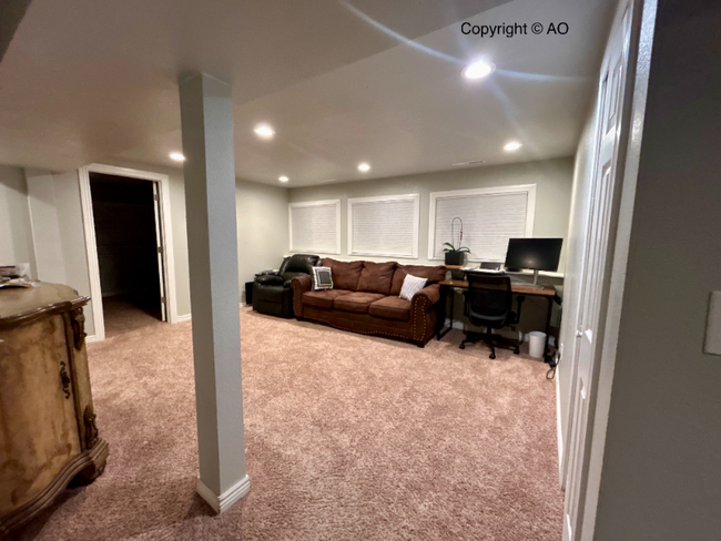 Building Photo - 3108 Moonbeam Cir S