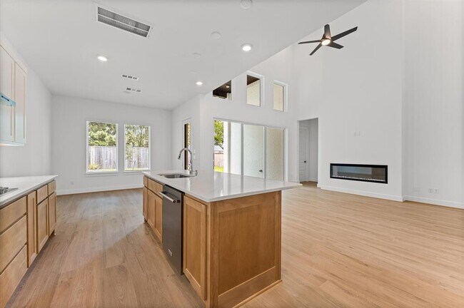 Building Photo - 8222 Sherman Pk Trl