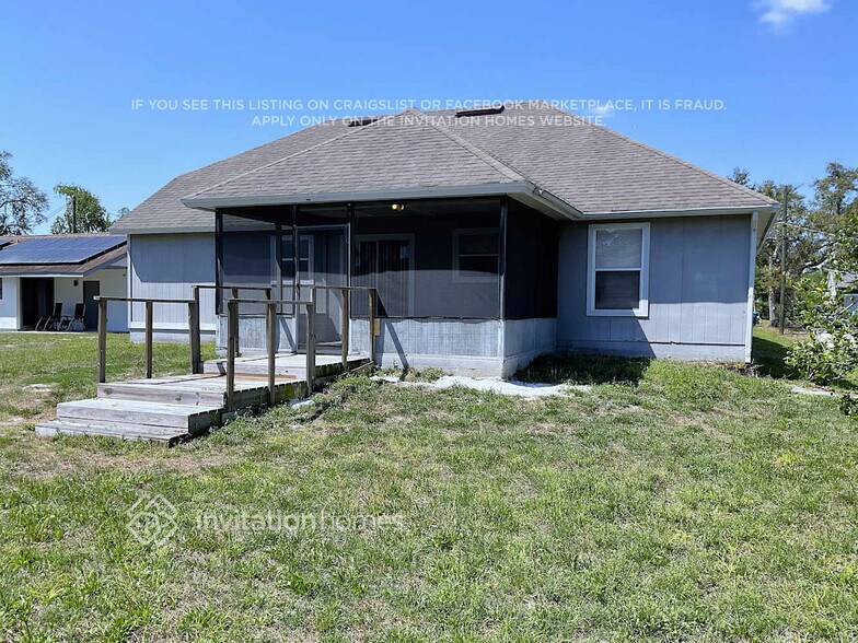 Building Photo - 1465 3rd Ave