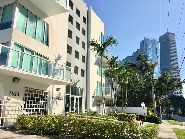 Building Photo - 1650 Brickell Ave