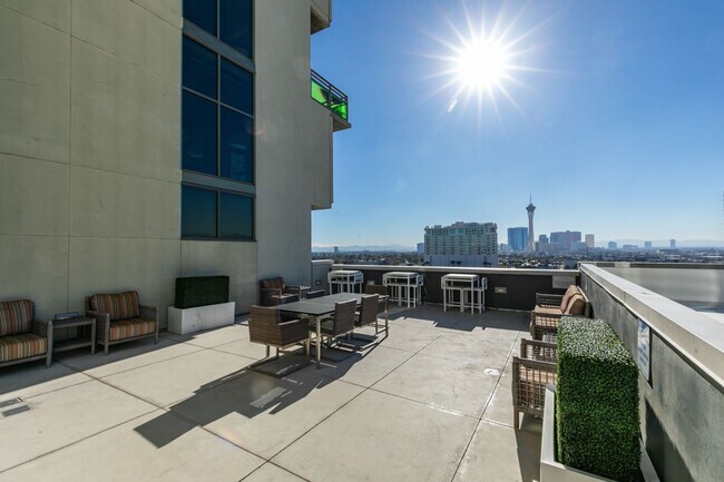 Building Photo - Modern High-Rise Living at Juhl with City Views