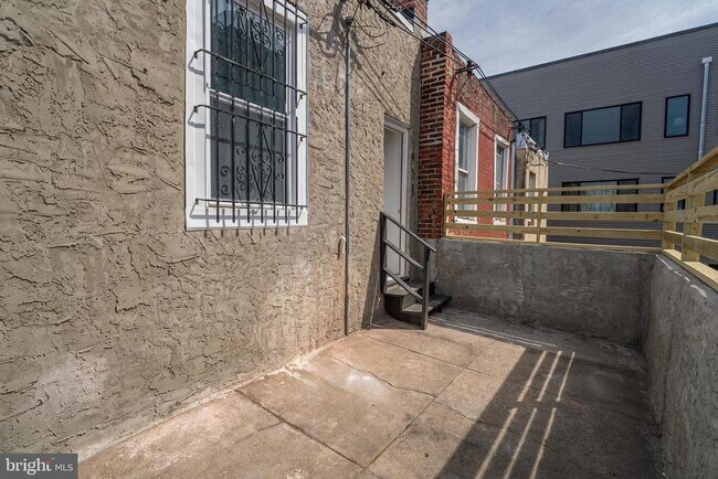 Building Photo - 2410 Wharton St