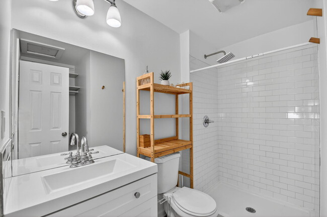 Building Photo - 306 N J St