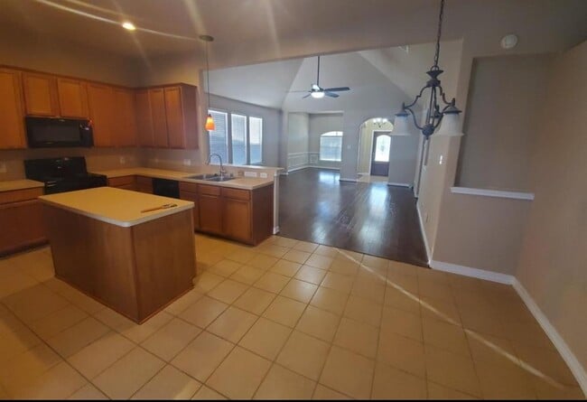 Building Photo - 15314 Harlin