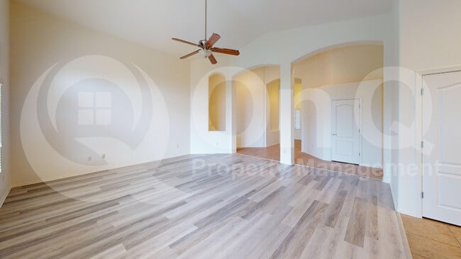 Building Photo - 11874 N Verismo Dr