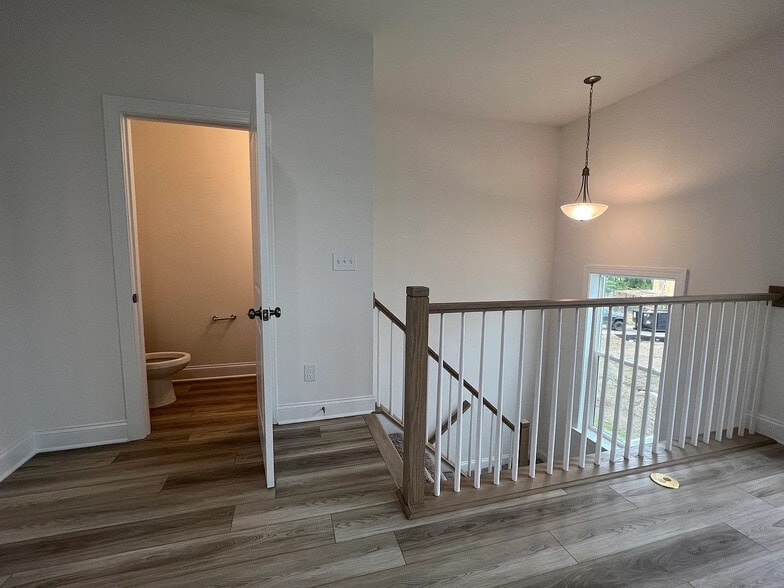 Building Photo - Room in Townhome on Walnut Hl Rd NW