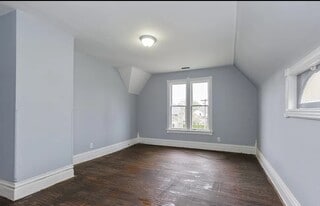 Building Photo - 105 Hill Ave
