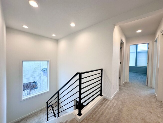 Building Photo - Exceptional Modern 3-Story Single-Family Home Near Woodstock