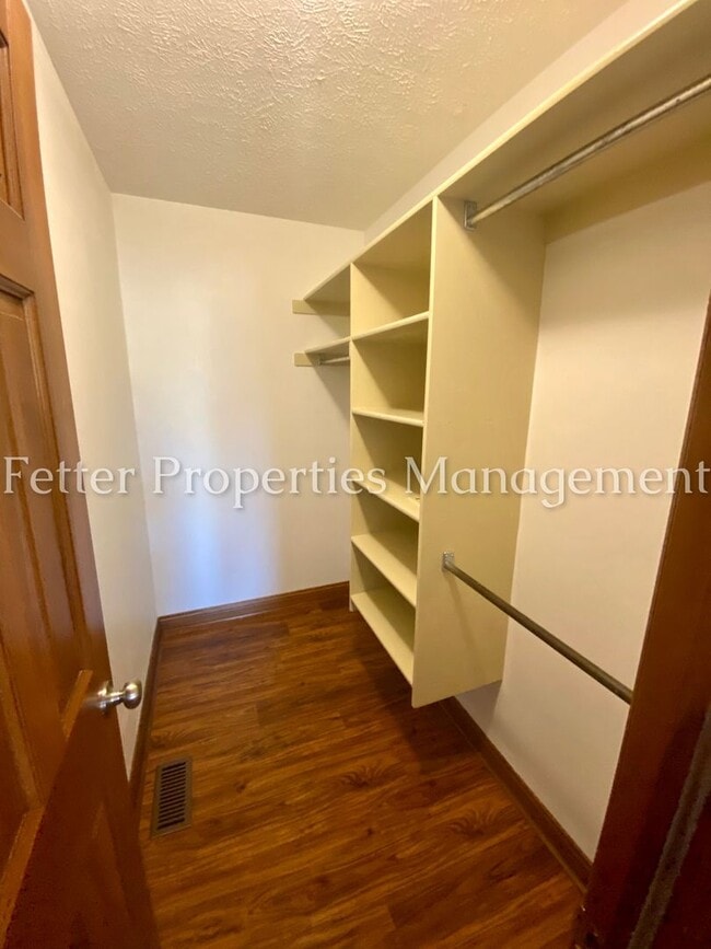 Building Photo - Beautiful 3 Bedroom Northside Home!