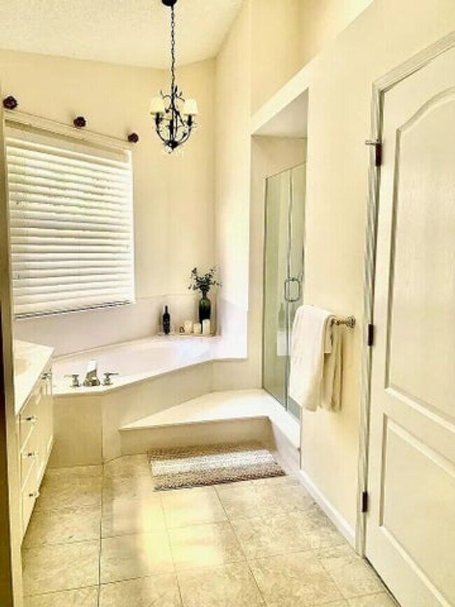 Building Photo - 9119 Baybury Ln