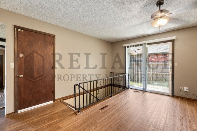 Building Photo - 2203 S Lori Ln