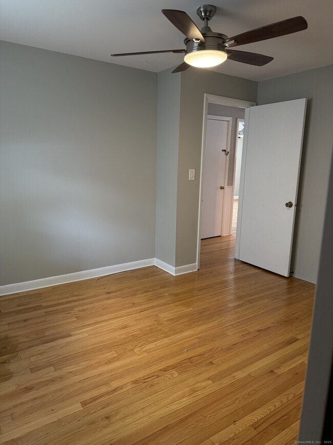 Building Photo - 21 Mettler St