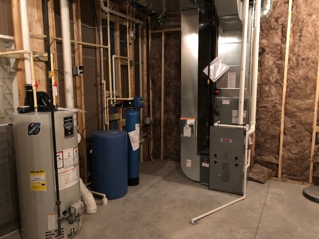 Building Photo - 1902 Tyrol Ter