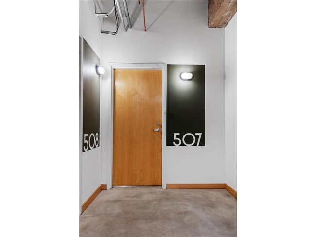Building Photo - 901 N 3rd St