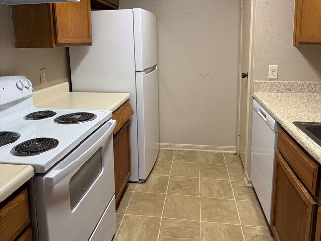 Building Photo - 2120 El Paseo St