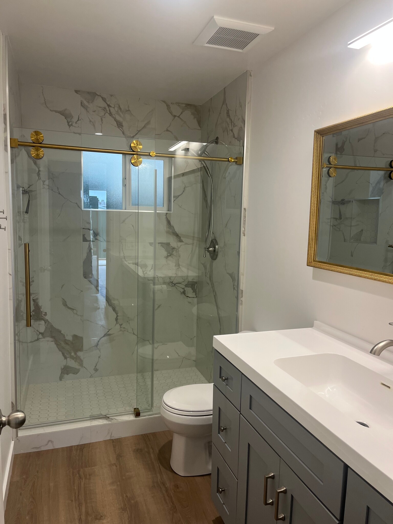 Building Photo - 411 Lawrence Dr