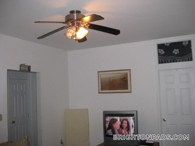 Building Photo - 33 Egremont Rd