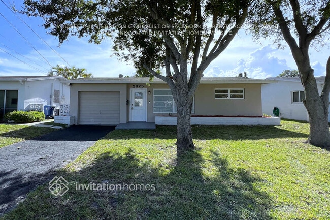 Building Photo - 2925 NW 69th Ave