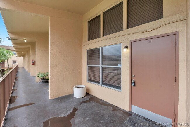 Building Photo - 4171 NW 26th St