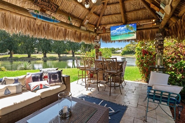 Building Photo - 10740 SW 74th Ct