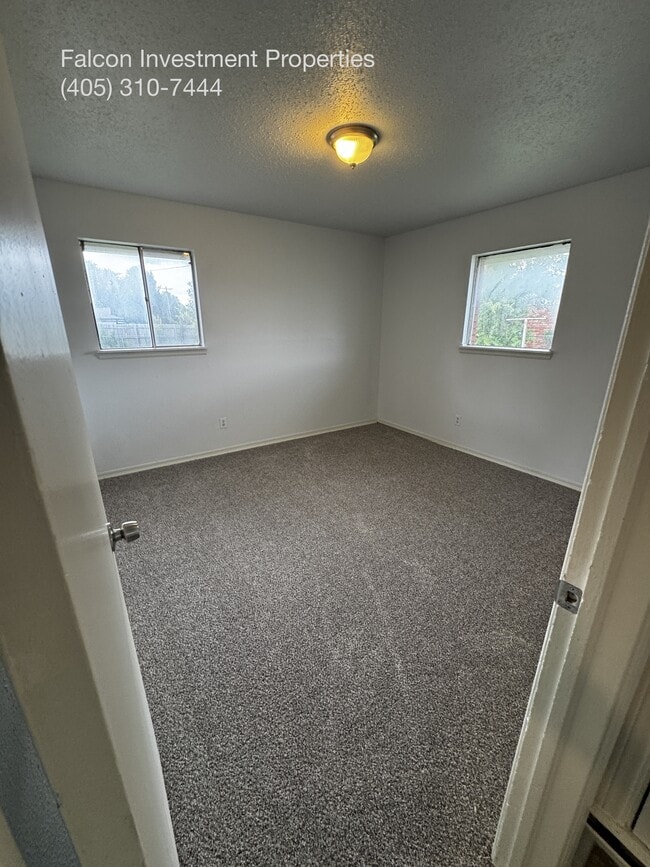 Building Photo - 3156 SW 71st St