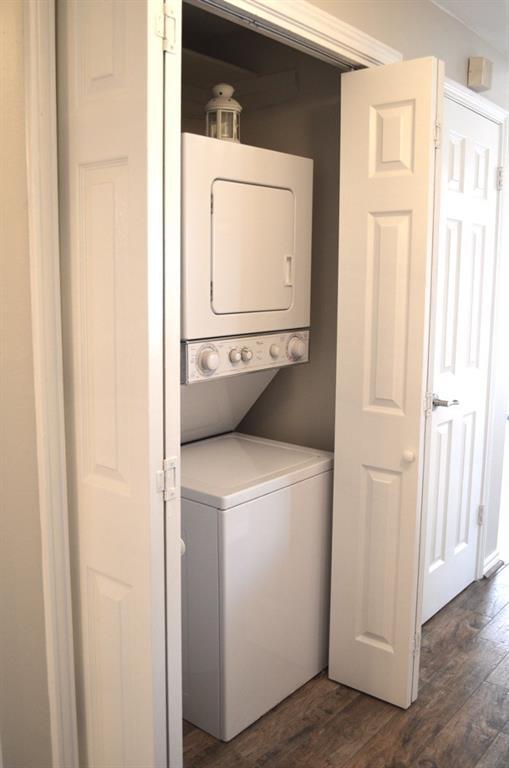 Building Photo - 10176 Oakberry St