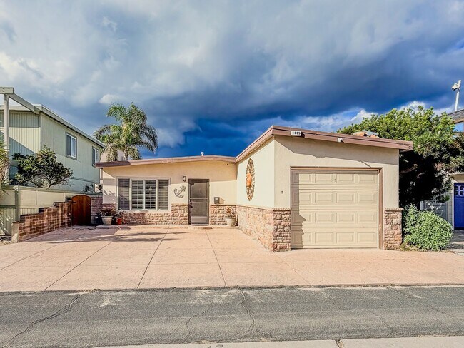 Building Photo - 1065 Belfast Ln