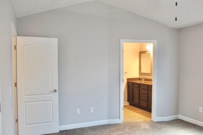 Building Photo - 162 Cedar Point Ln
